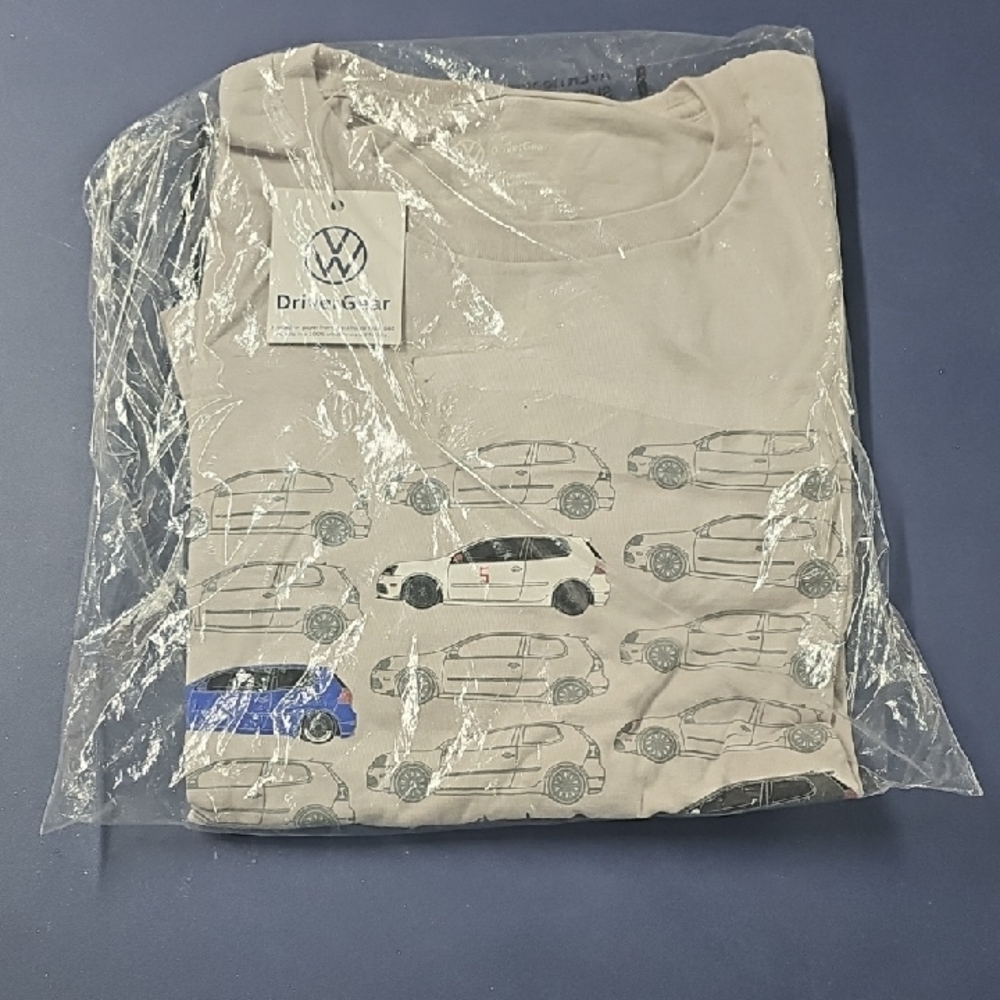 Volkswagen Drive Gear Gray Car Print Men's Tee